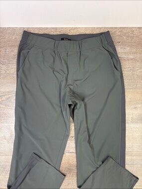 Quince Performance Tech Ankle Pants Olive Green Size Large